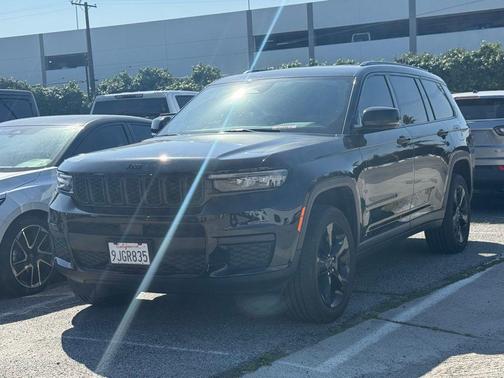2023 Jeep Grand Cherokee L Laredo