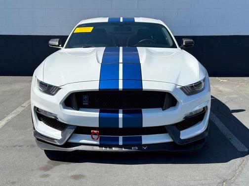 2017 Ford Shelby GT350 Base