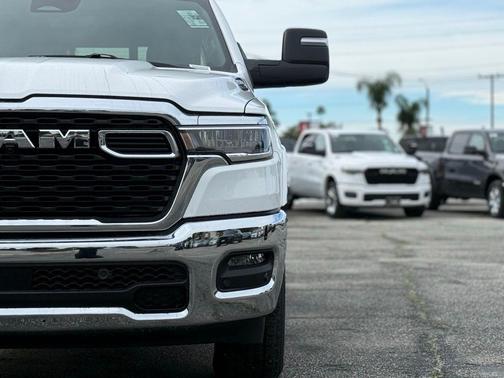 Bright White Clearcoat 2026 RAM 1500 Big Horn/Lone Star