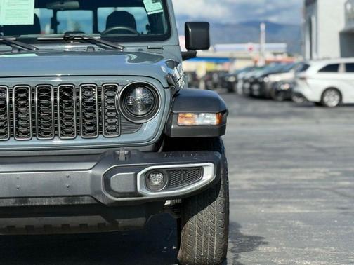 2024 Jeep Gladiator Sport
