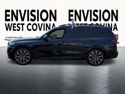 2022 BMW X7 M50i