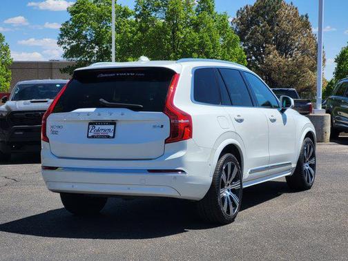 Crystal White Metallic 2023 Volvo XC90 B6 Ultimate 7-Seater