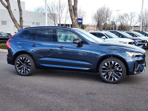 2026 Volvo XC60 B5 Ultra