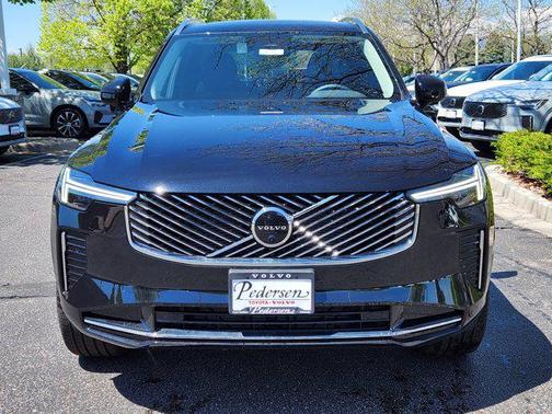 2025 Volvo XC90 B5 Plus 7-Seater