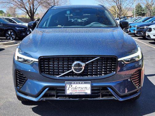 2025 Volvo XC60 Plug-In Hybrid T8 Plus