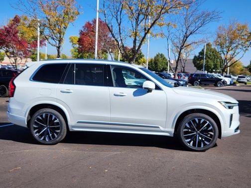 2026 Volvo XC90 B6 Plus 7-Seater