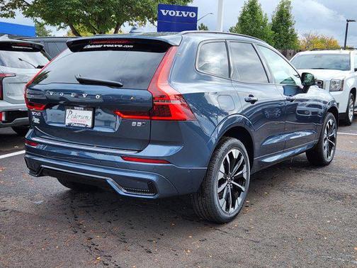 2026 Volvo XC60 B5 Plus