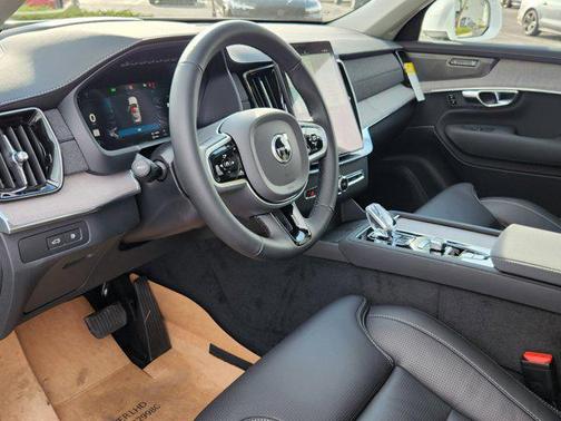 2025 Volvo XC90 Plug-In Hybrid T8 Ultra 7-Seater