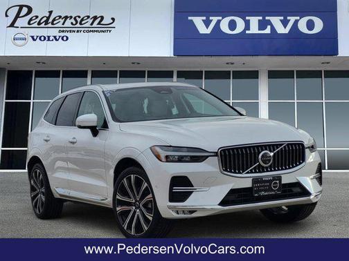 2023 Volvo XC60 B5 Ultimate Bright Theme