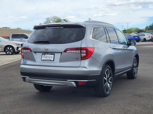 Lunar Silver Metallic 2020 Honda Pilot Touring 8-Passenger
