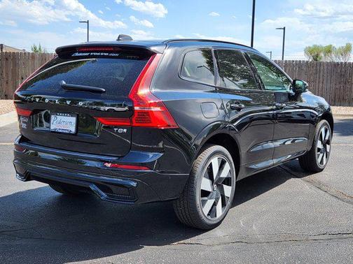 2025 Volvo XC60 Plug-In Hybrid T8 Plus