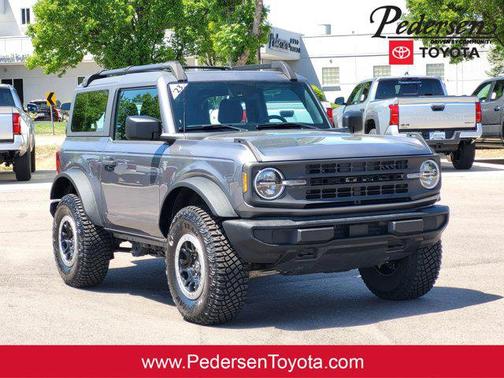 Carbonized Gray Metallic 2023 Ford Bronco Base