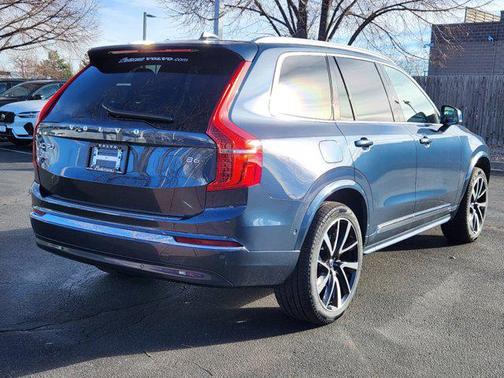 2025 Volvo XC90 B6 Plus 6-Seater