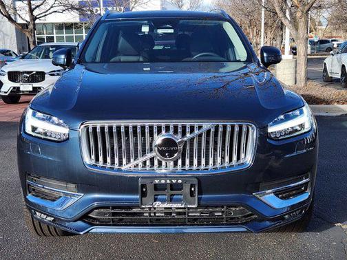 2025 Volvo XC90 B6 Plus 6-Seater