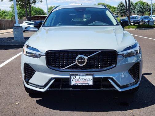 2025 Volvo XC60 B5 Core