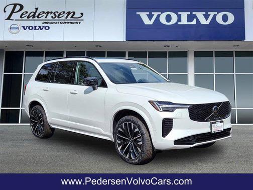 2026 Volvo XC90 B6 Ultra Dark Theme 7-Seater