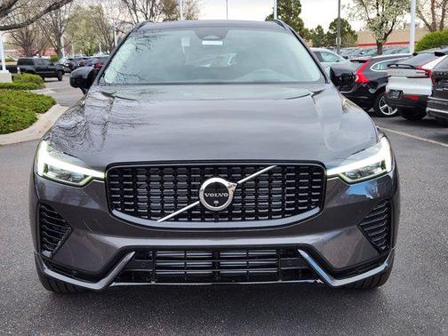 2025 Volvo XC60 Plug-In Hybrid T8 Ultra
