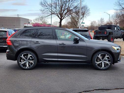 2025 Volvo XC60 Plug-In Hybrid T8 Ultra