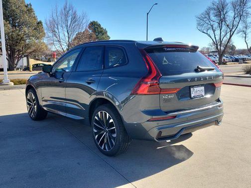 2026 Volvo XC60 B5 Ultra