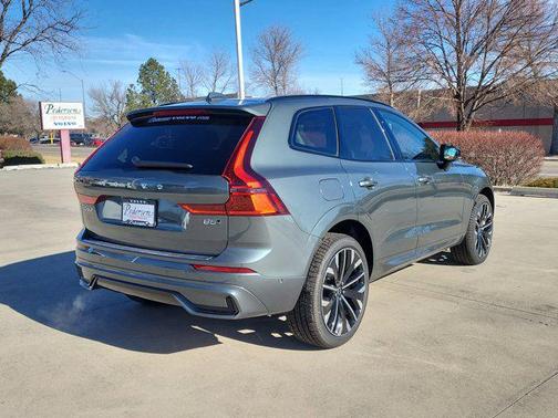 2026 Volvo XC60 B5 Ultra