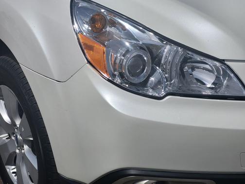 Satin White Pearl 2012 Subaru Outback 2.5i Limited