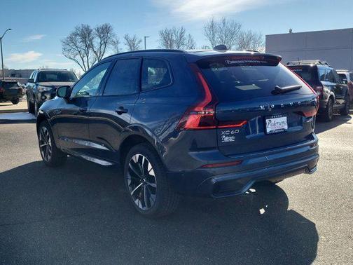 2026 Volvo XC60 B5 Plus