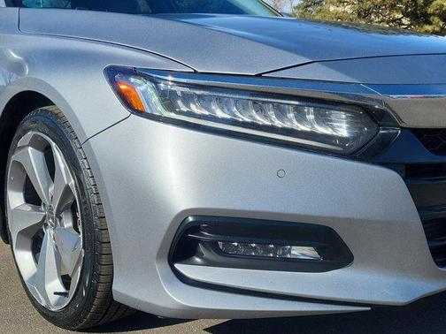 2019 Honda Accord Touring 2.0T