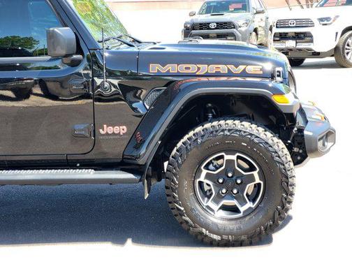 Black Clearcoat 2023 Jeep Gladiator Mojave 4x4