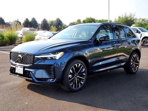 2026 Volvo XC60 B5 Ultra