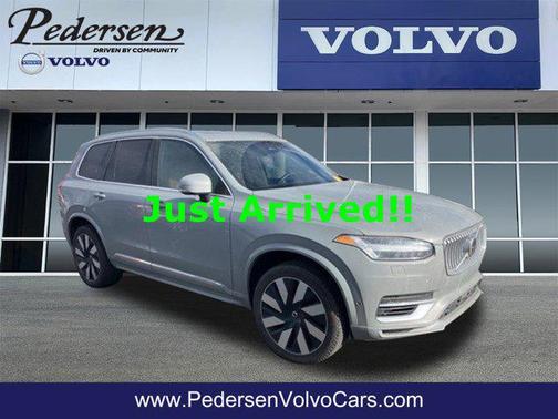 2024 Volvo XC90 Recharge Plug-In Hybrid T8 Plus Bright Theme 7-Seater