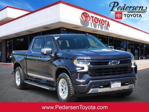 Dark Ash Metallic 2023 Chevrolet Silverado 1500 High Country