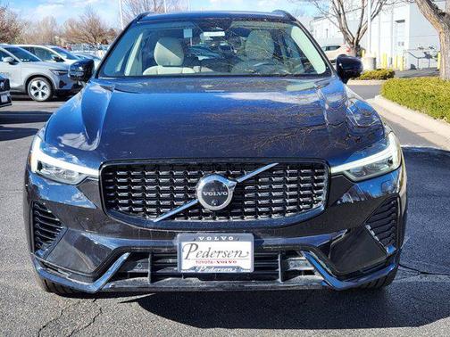 2025 Volvo XC60 Plug-In Hybrid T8 Plus