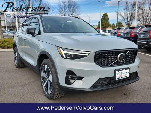 2026 Volvo XC40 B5 Plus