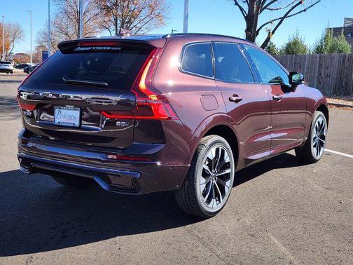 2026 Volvo XC60 B5 Plus