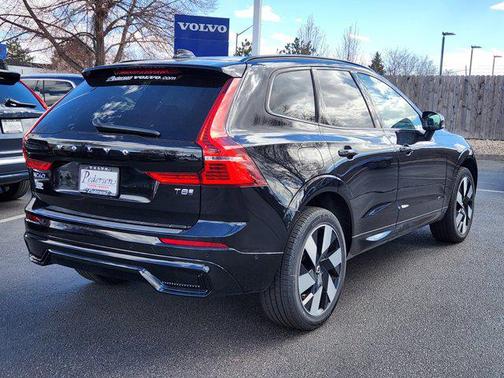 2025 Volvo XC60 Plug-In Hybrid T8 Ultra