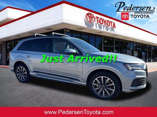 2024 Audi Q7 45 Premium Plus