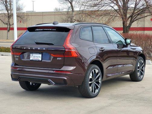 2026 Volvo XC60 B5 Plus