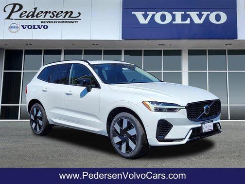 2025 Volvo XC60 Plug-In Hybrid T8 Plus