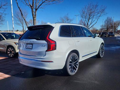 2026 Volvo XC90 B6 Plus 7-Seater