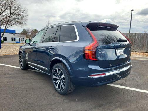 2026 Volvo XC90 B5 Core