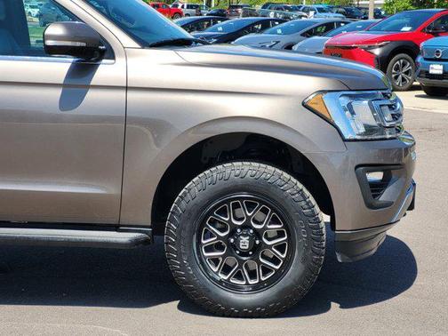 Stone Gray Metallic 2019 Ford Expedition XLT