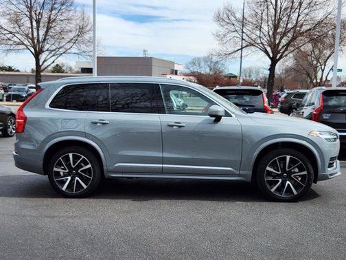 2025 Volvo XC90 B6 Plus 6-Seater