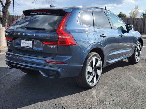 2025 Volvo XC60 Plug-In Hybrid T8 Plus