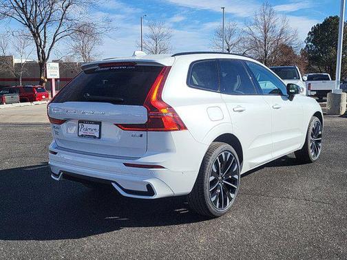 2026 Volvo XC60 B5 Ultra