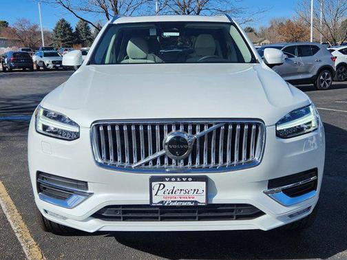 2025 Volvo XC90 B6 Plus 7-Seater