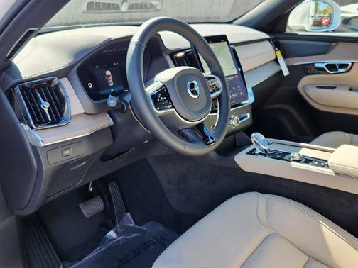 Crystal White Pearl 2026 Volvo XC90 Plus, B6 AWD Gas (mild hybrid), Gasoline, Bright, 7 Seats