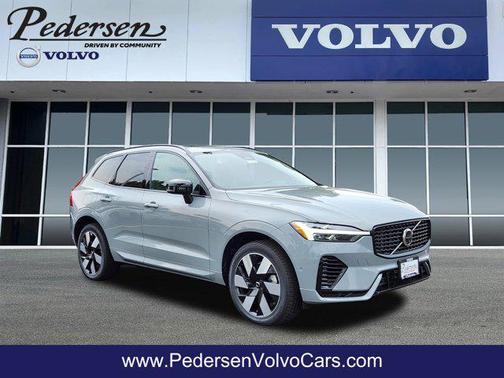 2025 Volvo XC60 Plug-In Hybrid T8 Plus