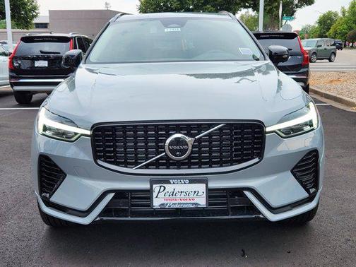 2025 Volvo XC60 Plug-In Hybrid T8 Plus