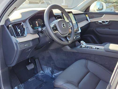 2026 Volvo XC90 Plus, B5 AWD Gas (mild hybrid), Gasoline, Bright, 7 Seats