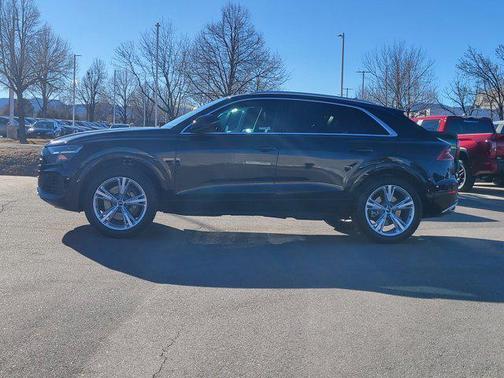 2022 Audi Q8 55 Premium Plus